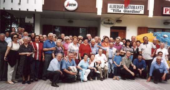  Foto di gruppo al termine della festa 