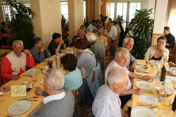 La foto che riprende parte dei partecipanti si deve ad uno scatto del socio Giorgio Brumali.