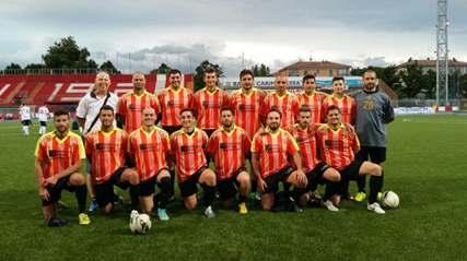  La foto della squadra DLF Calcio Rimini al completo. 